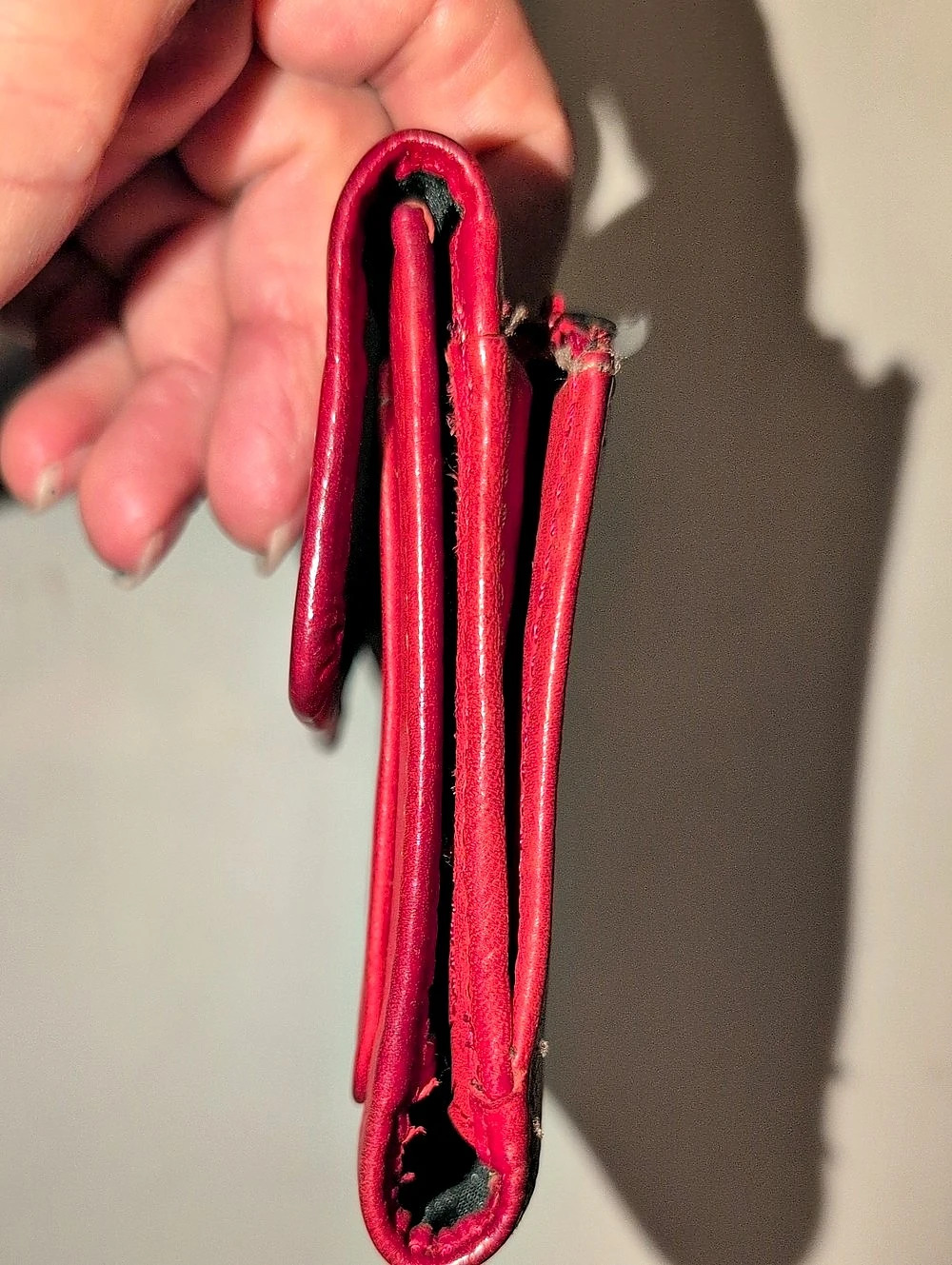 Fossil Red Wallet - Picture 10 of 13